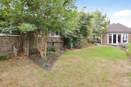 2 bedroom Bungalow for sale in Stanley Road, Wokingham, RG40