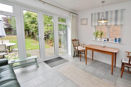 2 bedroom Bungalow for sale in Stanley Road, Wokingham, RG40