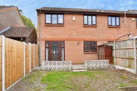 3 bedroom Terraced House for sale in Charterhouse Close, Bracknell, RG12