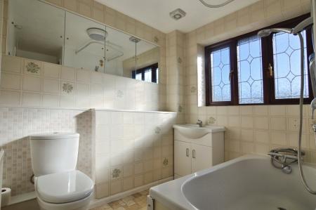 3 bedroom Terraced House for sale in Charterhouse Close, Bracknell, RG12