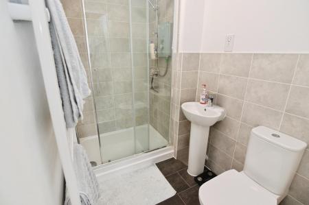 2 bedroom Flat for sale in Beechey Place, Wokingham, RG40
