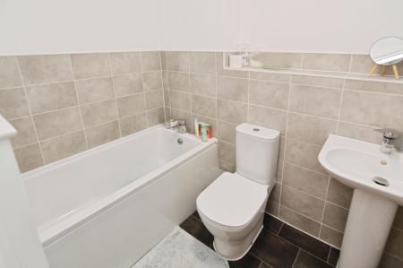 2 bedroom Flat for sale in Beechey Place, Wokingham, RG40