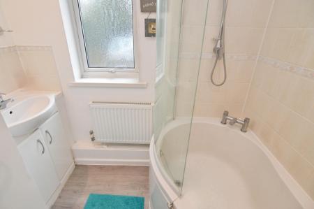 3 bedroom Link detached house for sale in Wellesley Drive, Crowthorne, RG45