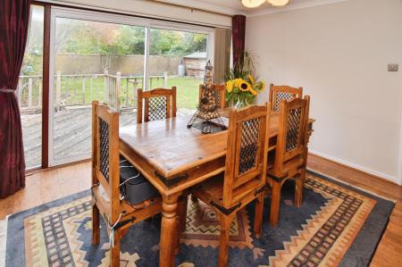 3 bedroom Link detached house for sale in Wellesley Drive, Crowthorne, RG45