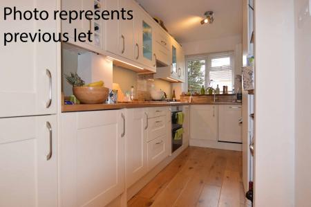 2 bedroom End of terrace house to let in Owl Close, Woosehill, Wokingham, RG41