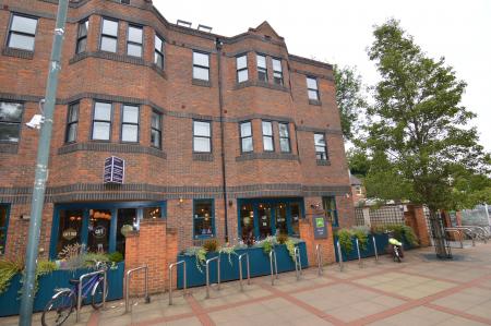 Central Walk, Wokingham, RG40