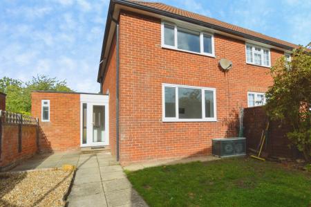 2 bedroom End of terrace house to let in Hill Road, Arborfield, RG2