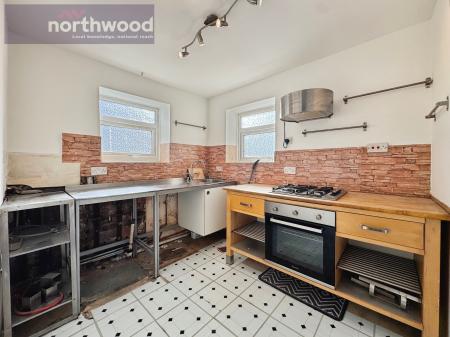 2 bedroom Flat for sale in Wallacre Road, Wallasey, Wirral, CH44