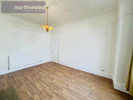 2 bedroom Flat for sale in Wallacre Road, Wallasey, Wirral, CH44