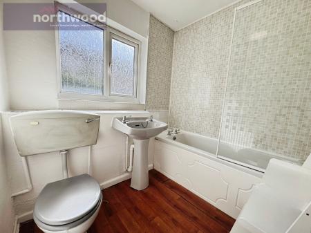 2 bedroom Flat for sale in Wallacre Road, Wallasey, Wirral, CH44