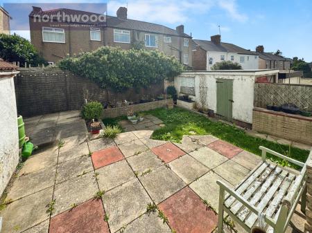 2 bedroom Flat for sale in Wallacre Road, Wallasey, Wirral, CH44