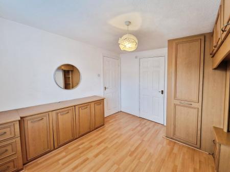 3 bedroom Terraced House to let in Church Farm Court, Willaston, CH64