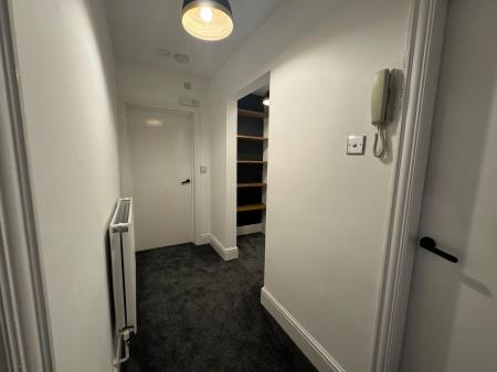 2 bedroom Apartment to let in Shrewsbury Road, Oxton, Wirral, CH43