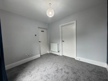 2 bedroom Apartment to let in Shrewsbury Road, Oxton, Wirral, CH43