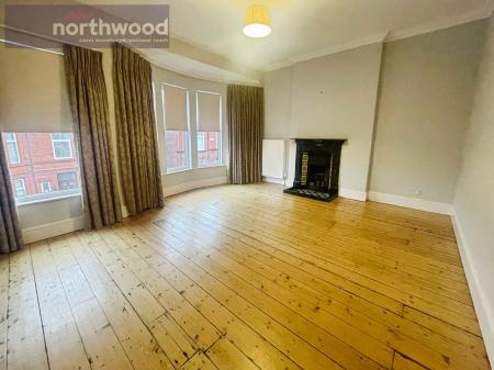 3 bedroom Semi-detached house to let in Normanston Road, Wirral, CH43