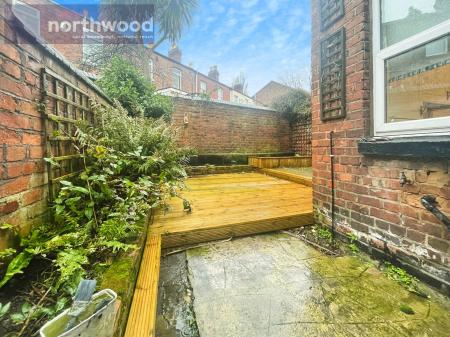 3 bedroom Semi-detached house to let in Normanston Road, Wirral, CH43