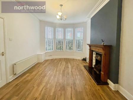 3 bedroom Semi-detached house to let in Normanston Road, Wirral, CH43