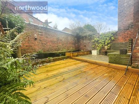 3 bedroom Semi-detached house to let in Normanston Road, Wirral, CH43