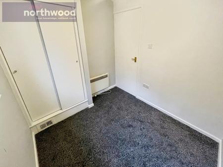 1 bedroom Flat to let in The Dell, Rock Ferry, Wirral, CH42