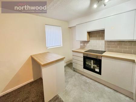 1 bedroom Flat to let in The Dell, Rock Ferry, Wirral, CH42