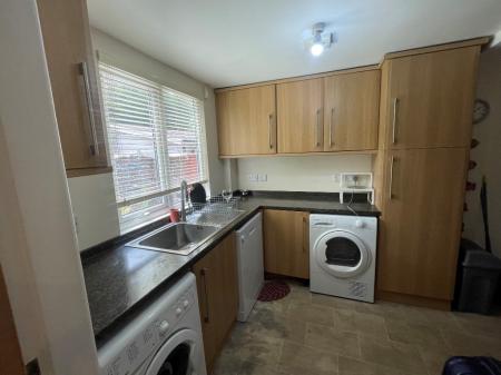 4 bedroom Detached house to let in Shrewsbury Road, Oxton, Wirral, CH43