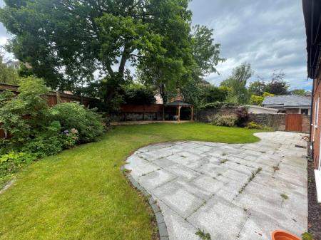 4 bedroom Detached house to let in Shrewsbury Road, Oxton, Wirral, CH43