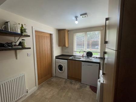 4 bedroom Detached house to let in Shrewsbury Road, Oxton, Wirral, CH43