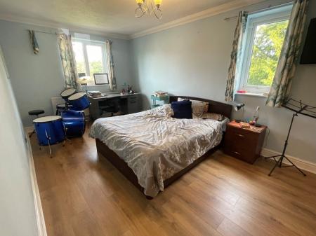 4 bedroom Detached house to let in Shrewsbury Road, Oxton, Wirral, CH43