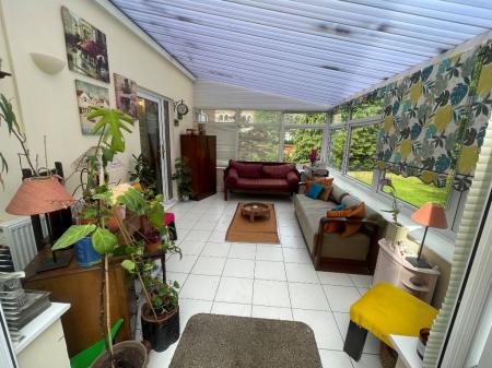 4 bedroom Detached house to let in Shrewsbury Road, Oxton, Wirral, CH43