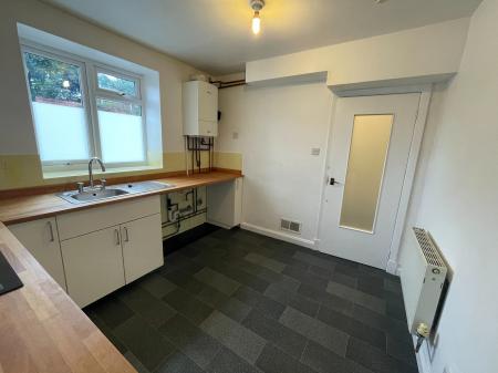 1 bedroom Flat to let in Mount Court, Heswall, Wirral, CH60