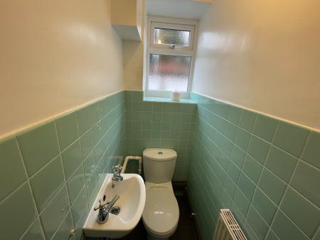 1 bedroom Flat to let in Mount Court, Heswall, Wirral, CH60