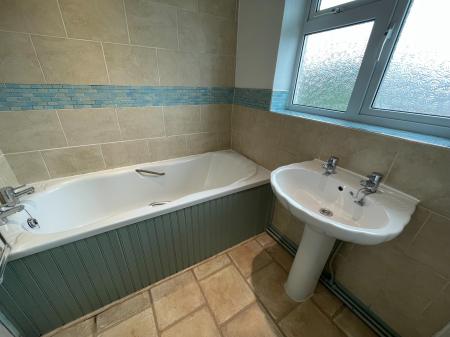 3 bedroom Semi-detached house to let in Parklands, Little Sutton, CH66