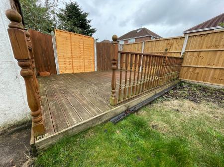 3 bedroom Semi-detached house to let in Parklands, Little Sutton, CH66