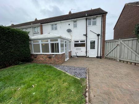 3 bedroom Semi-detached house to let in Parklands, Little Sutton, CH66
