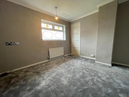 3 bedroom Semi-detached house to let in Parklands, Little Sutton, CH66