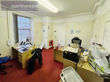 4 bedroom Detached house for sale in Parkfield Avenue, Birkenhead, CH41