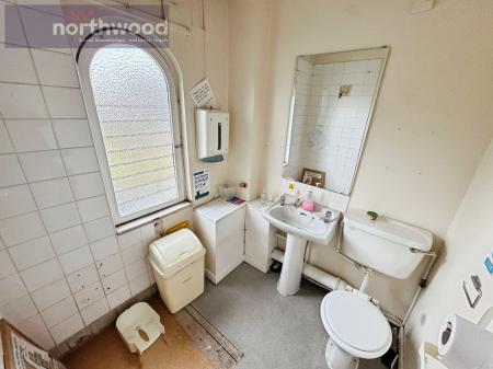 4 bedroom Detached house for sale in Parkfield Avenue, Birkenhead, CH41