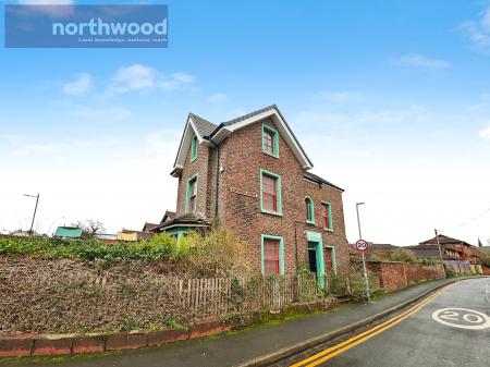 4 bedroom Detached house for sale in Parkfield Avenue, Birkenhead, CH41