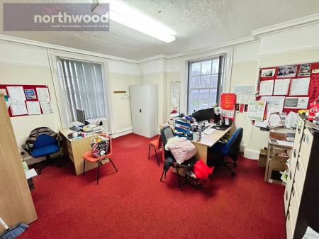 4 bedroom Detached house for sale in Parkfield Avenue, Birkenhead, CH41