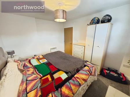 2 bedroom Flat for sale in Tapestry Gardens, Birkenhead, CH41