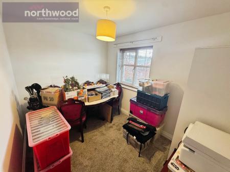 2 bedroom Flat for sale in Tapestry Gardens, Birkenhead, CH41