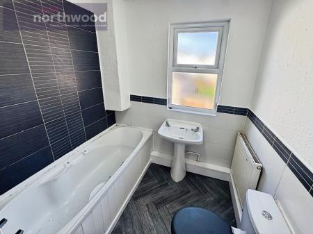 2 bedroom Flat for sale in Woodville Road, Birkenhead, Wirral, CH42