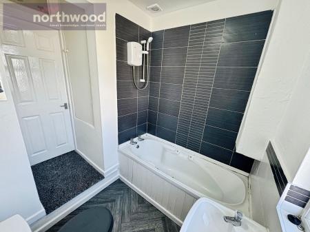2 bedroom Flat for sale in Woodville Road, Birkenhead, Wirral, CH42