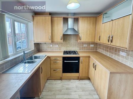 2 bedroom Flat for sale in 15 Coronation Ave, Wallasey, Wirral, CH45
