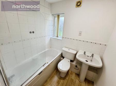 2 bedroom Flat for sale in 15 Coronation Ave, Wallasey, Wirral, CH45