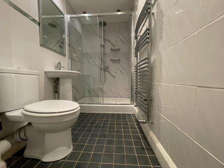 2 bedroom Flat to let in 3 Caroline Place, Birkenhead, CH43