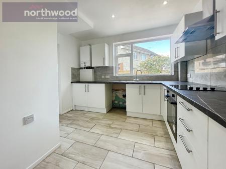 3 bedroom Semi-detached house to let in Pool Lane, Upton, Wirral, CH49