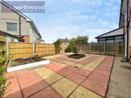3 bedroom Semi-detached house to let in Pool Lane, Upton, Wirral, CH49