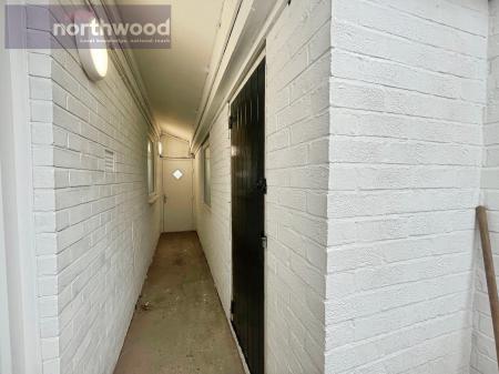 3 bedroom Semi-detached house to let in Pool Lane, Upton, Wirral, CH49