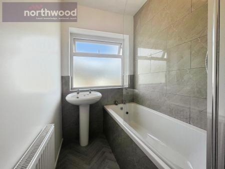 3 bedroom Semi-detached house to let in Pool Lane, Upton, Wirral, CH49